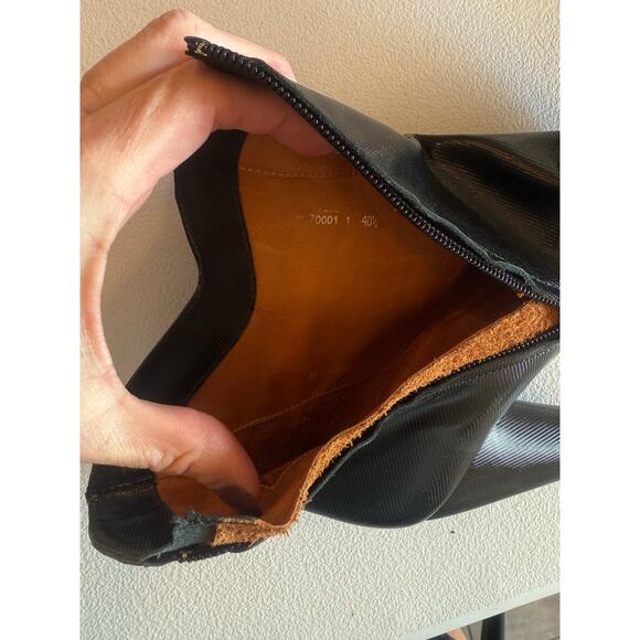 Designer Chie Mihara Black Ankle Boots Sz 40.5 (9.5) Oval Cut-Out Side Zipper - Picture 9 of 9